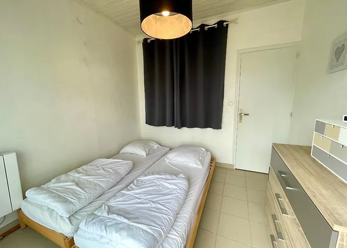 **maison 3 Pieces Avec Jardin A 350m Du Bord De - Wifi, Terrasse, Parking** - Fr-1-231-220 *