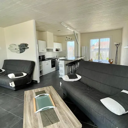 **maison 3 Pieces Avec Jardin A 350m Du Bord De - Wifi, Terrasse, Parking** - Fr-1-231-220